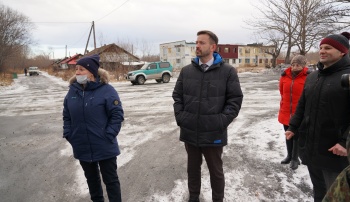 «На разворотной площадке в микрорайоне Чапаевка до конца года появится освещение», - рассказал Глава города Константин Брызгин на встрече с жителями