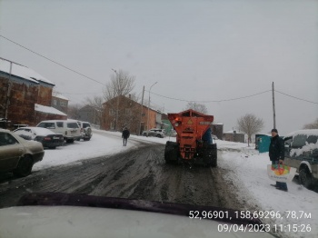 Дорожные службы города работают в условиях циклона 