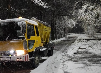 В краевом центре устраняют последствия циклона